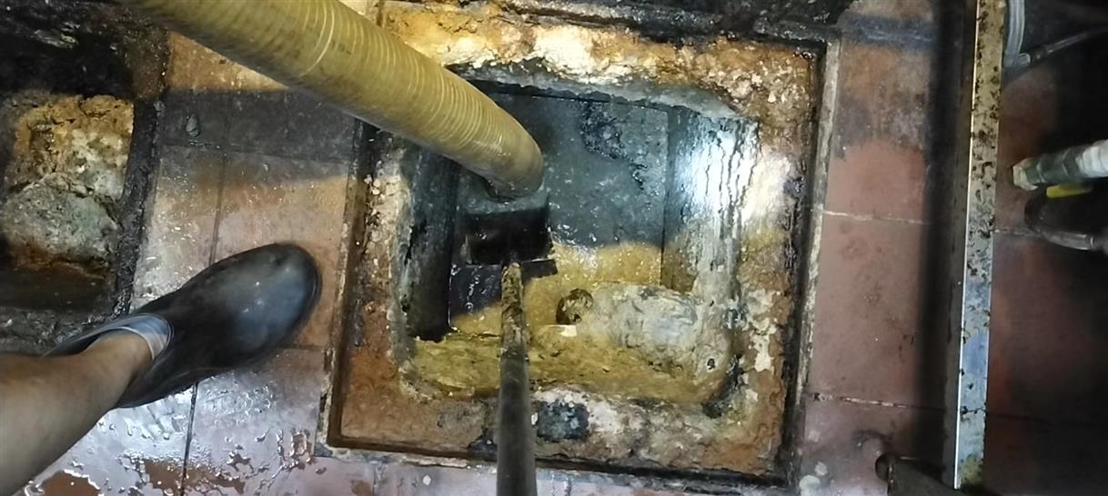良庆污水池清理一般都有毒气，怎么预防中毒呢？