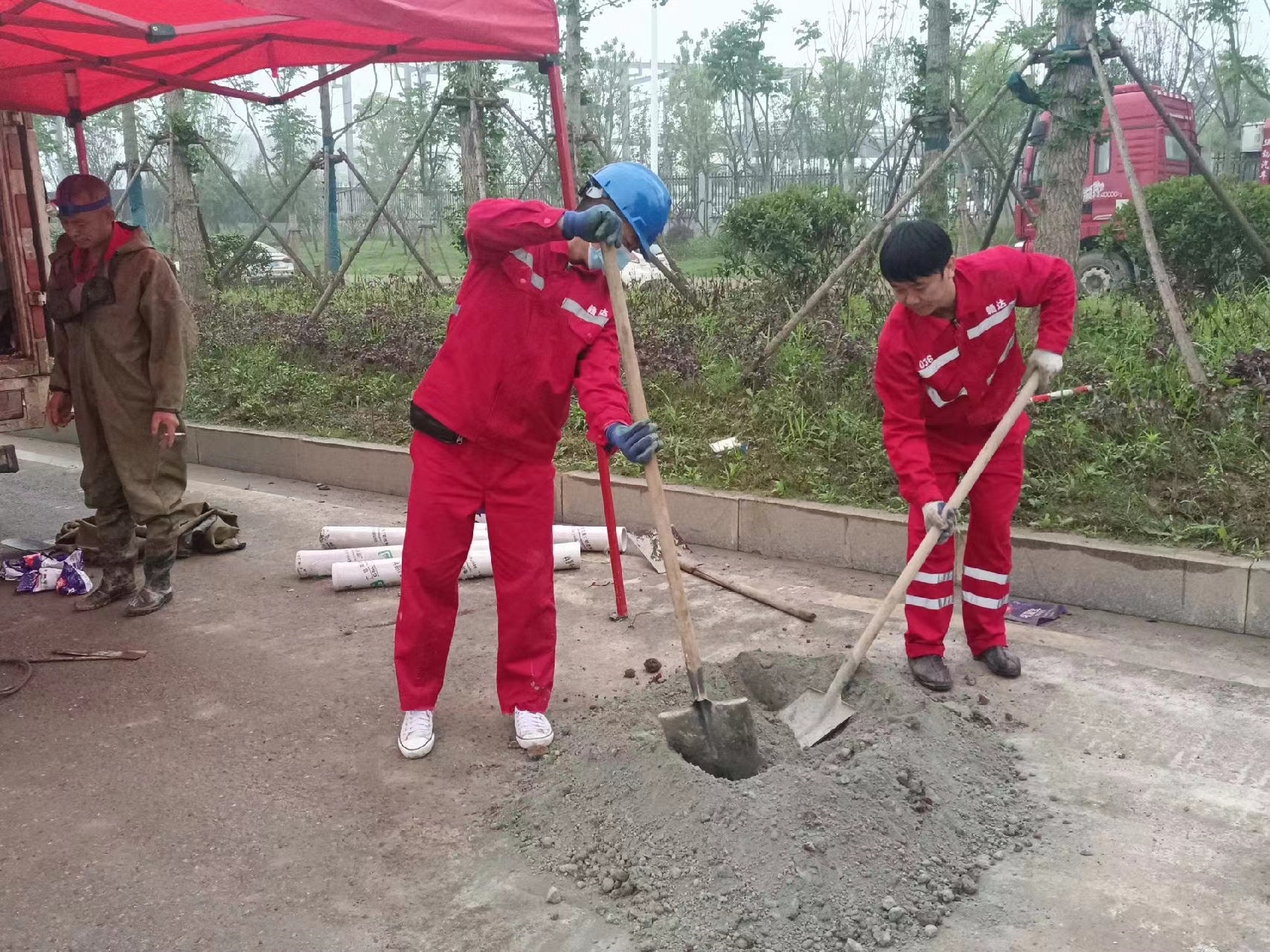 良庆管道疏通哪家好】及时进行市政管道清淤